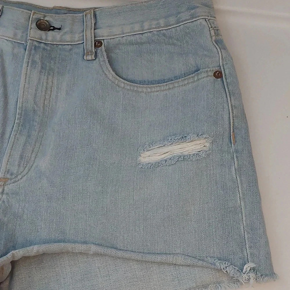 rag & Bone "Justine" Short in Glena Light Wash | 30 raw hem Distressed Nwot - Picture 5 of 10